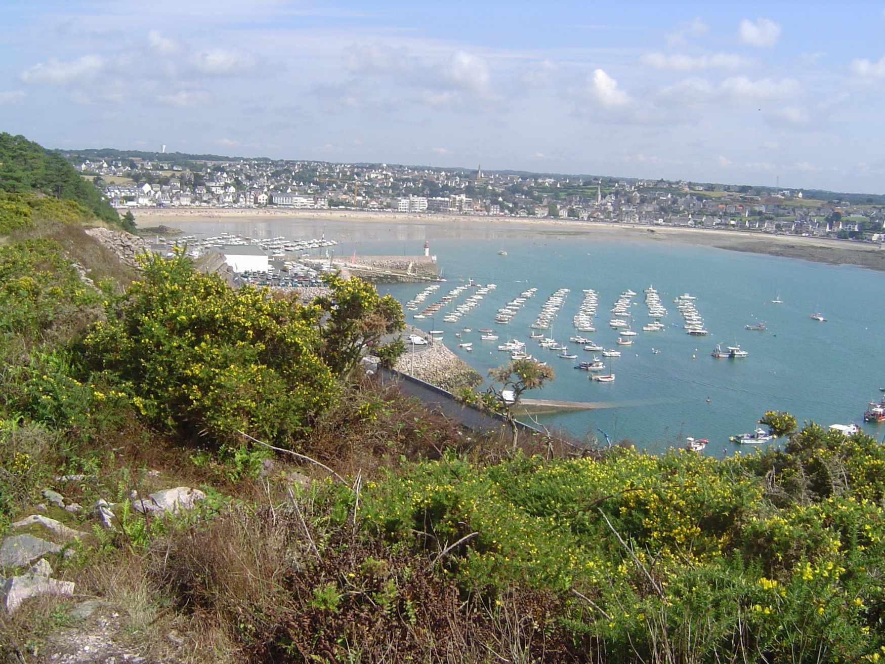 Бухта в Эрки, Франция – фотографии Франции