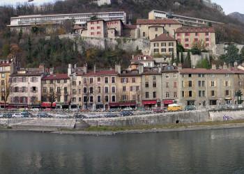 Дома на набережной в Гренобль, Франция. Фото 5 – фотографии Франции