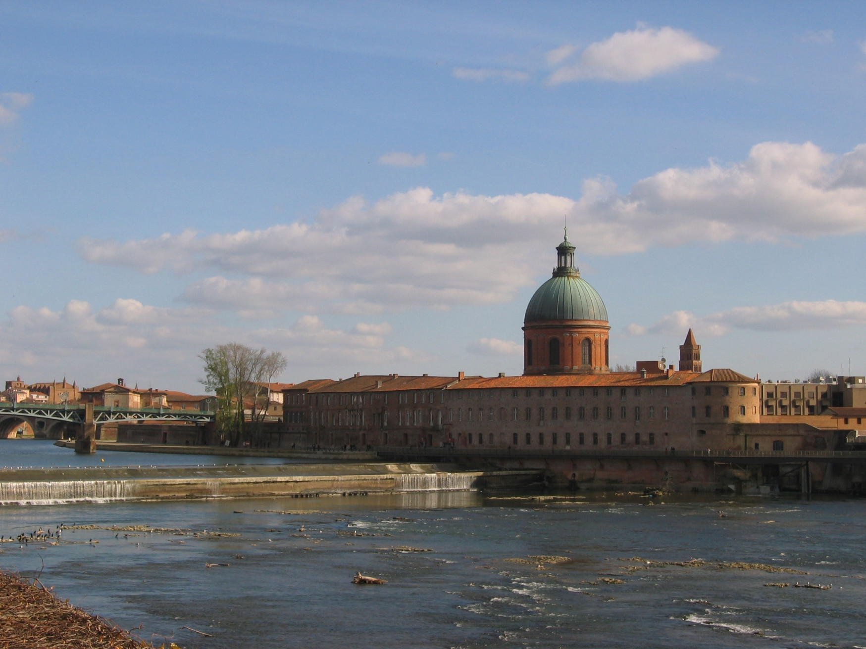 Река в Тулузе, Франция – фотографии Франции