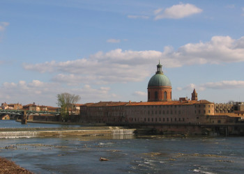 Река в Тулузе, Франция – фотографии Франции