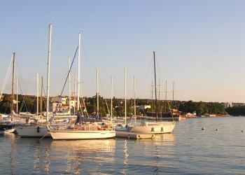 Яхты и катера в Сельце, Хорватия – фотографии Хорватии