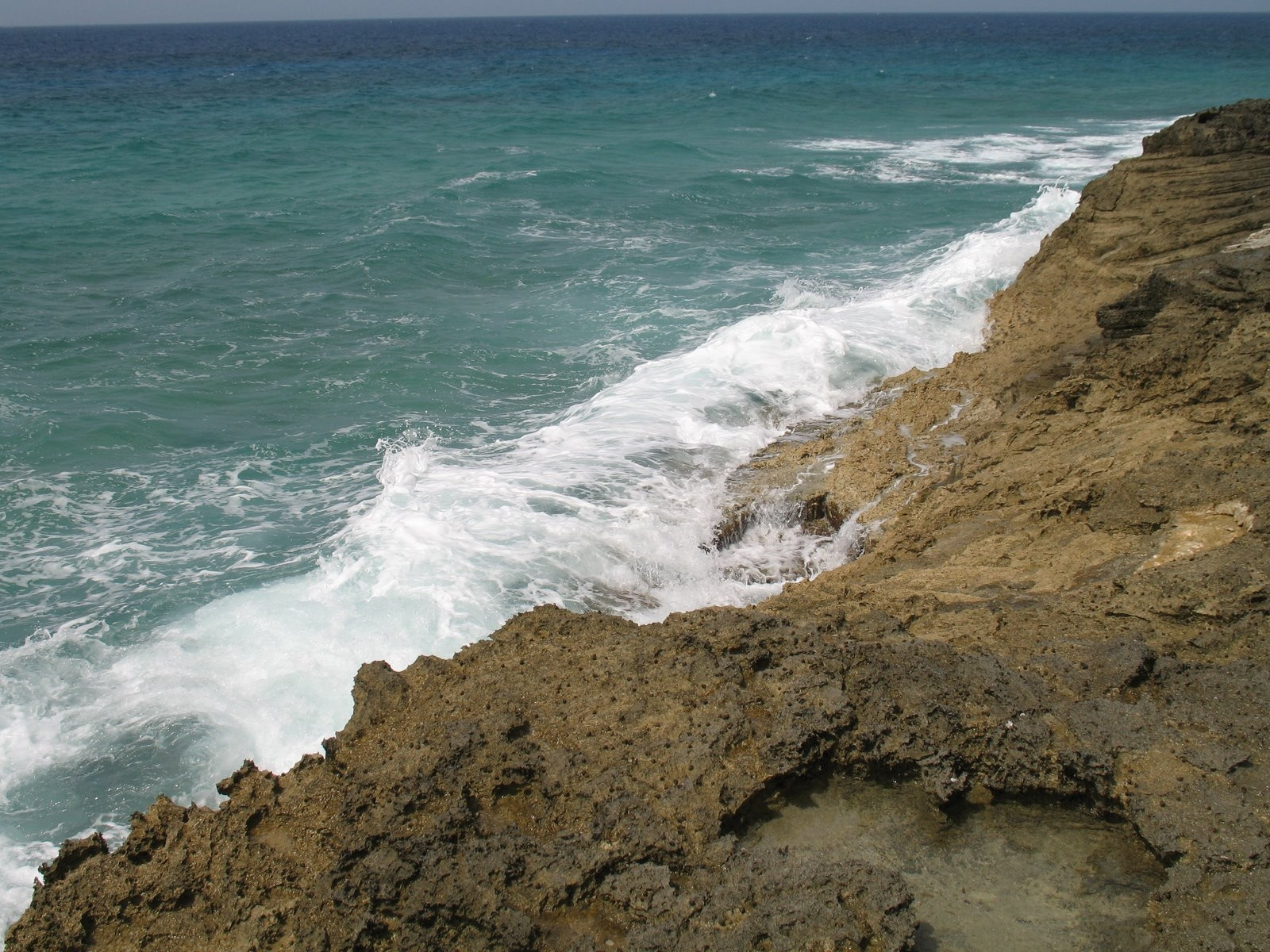 Скалы на острове Сан-Сальвадор, Багамские острова. Фото 3 – фотографии Багамских островов