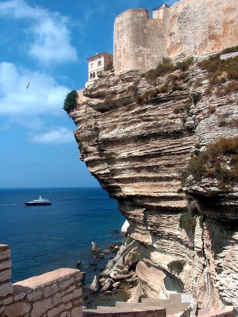 Скала в Бонифачо, Франция. Фото 12 – фотографии Франции