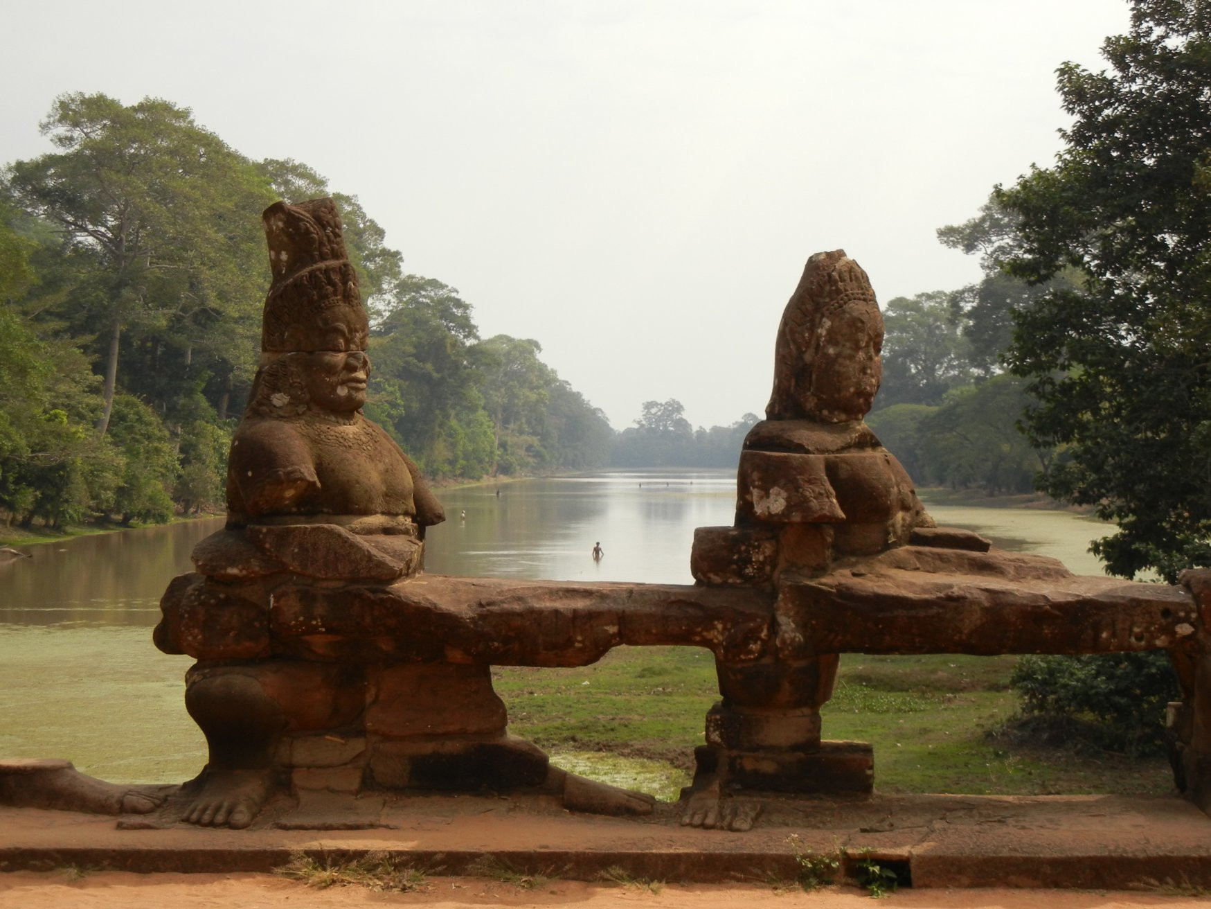 Скульптуры в Ангкор, Камбоджа – фотографии Камбоджи