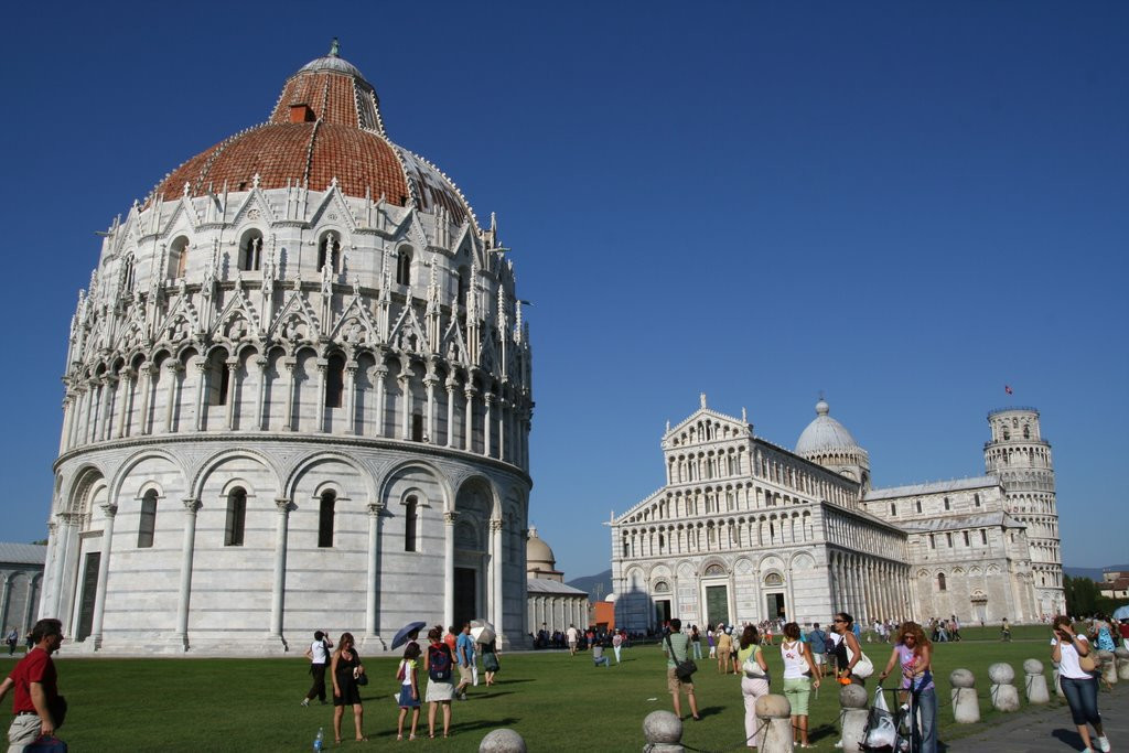 Пьяцца деи Мираколи – фотографии Италии