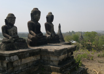 Скульптуры в Мраук-У, Мьянма – фотографии Мьянмы