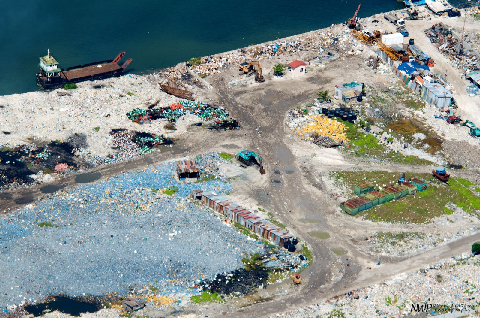 Мусорный остров на Мальдивах. Фото 17 – фотографии Мальдивских островов