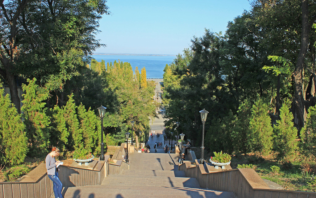 Лестница в Приморском парке в Таганроге. Фото 3 – фотографии России