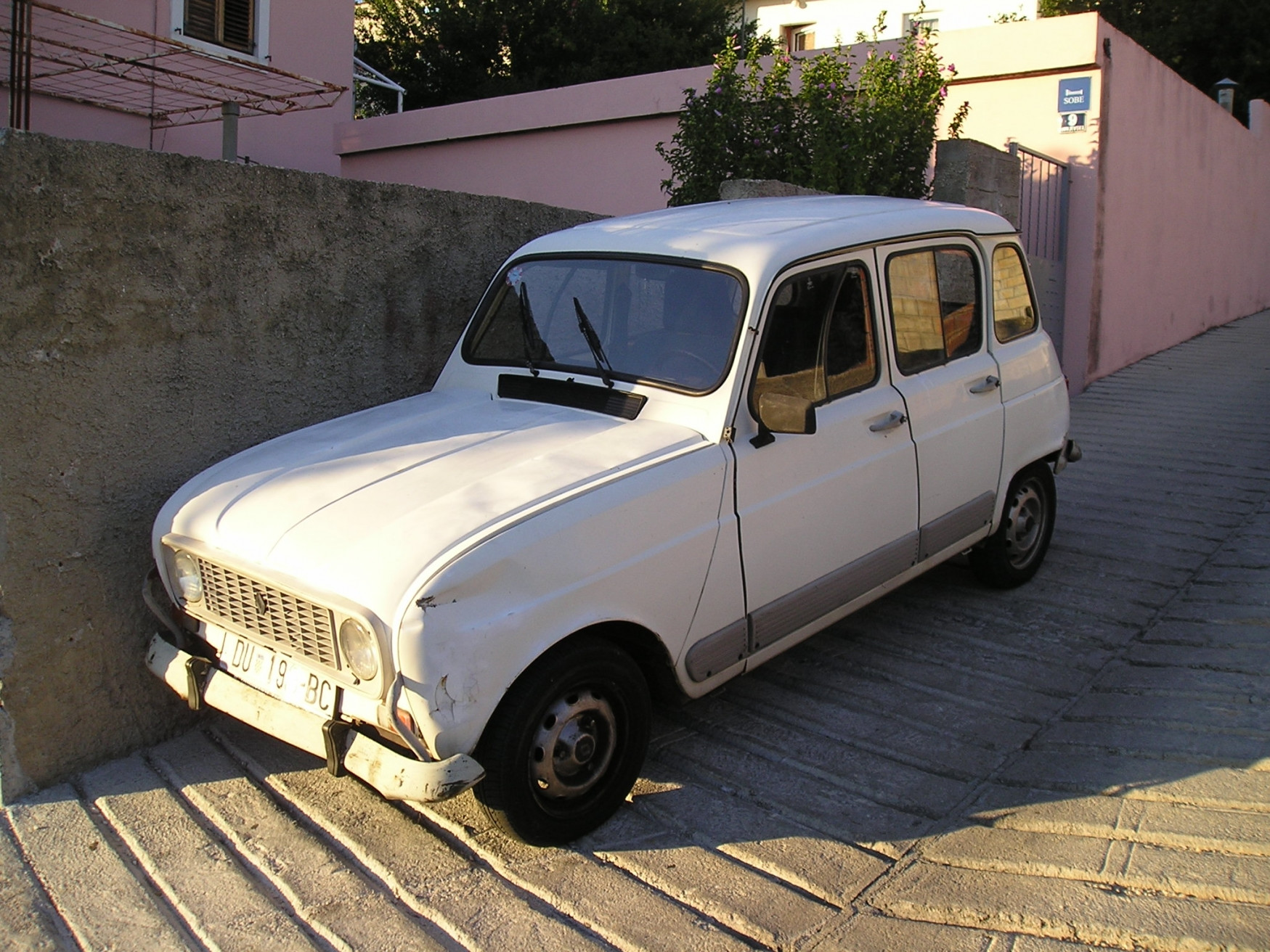 Автомобиль в Дубровнике, Хорватия. Фото 1 – фотографии Хорватии