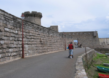 Крепости в Сибуре, Франция. Фото 1 – фотографии Франции