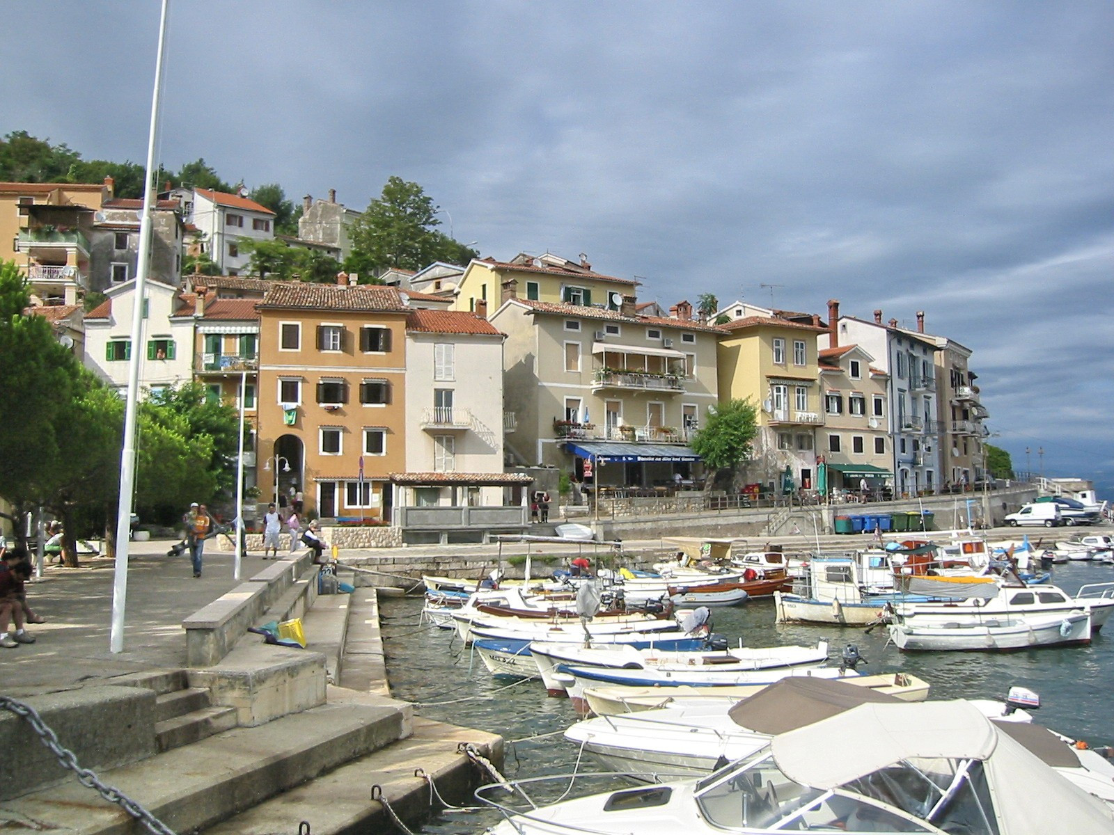 Лодочная станция в Мощеничка-Драга, Хорватия – фотографии Хорватии