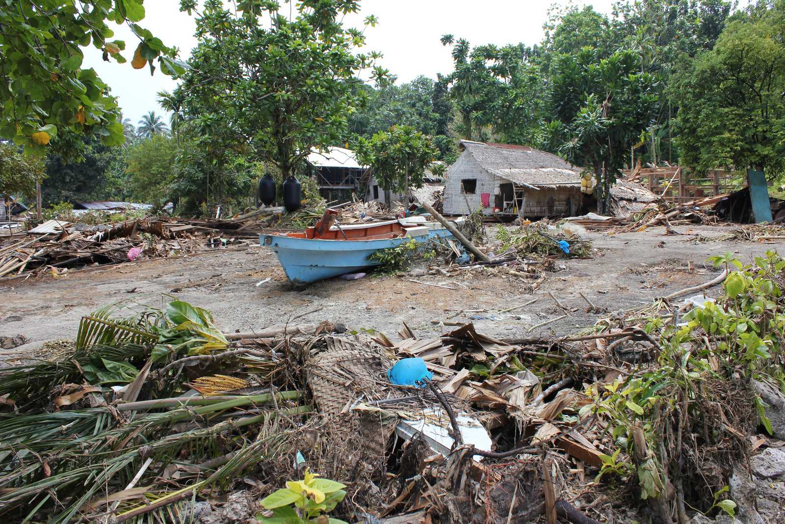 Цунами на островах Санта-Крус (Santa Cruz Islands). Фото 1 – фотографии Соломоновых Островов