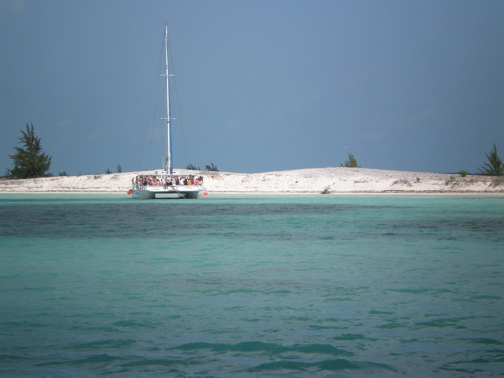 Яхта в Кайо-Ларго, Куба – фотографии Кубы