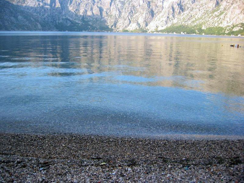 Пляж в Которском заливе, Черногория. Фото 6 – фотографии Черногории