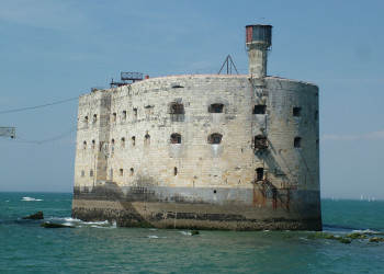 Крепость в Форт Байяре, Франция. Фото 7 – фотографии Франции