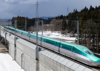 Японский супер-поезд Синкансэн H5 (Shinkansen H5). Фото 1 – фотографии Японии