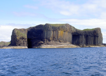 Фингалова пещера в Шотландии, Великобритания. Фото 1 – фотографии Великобритании