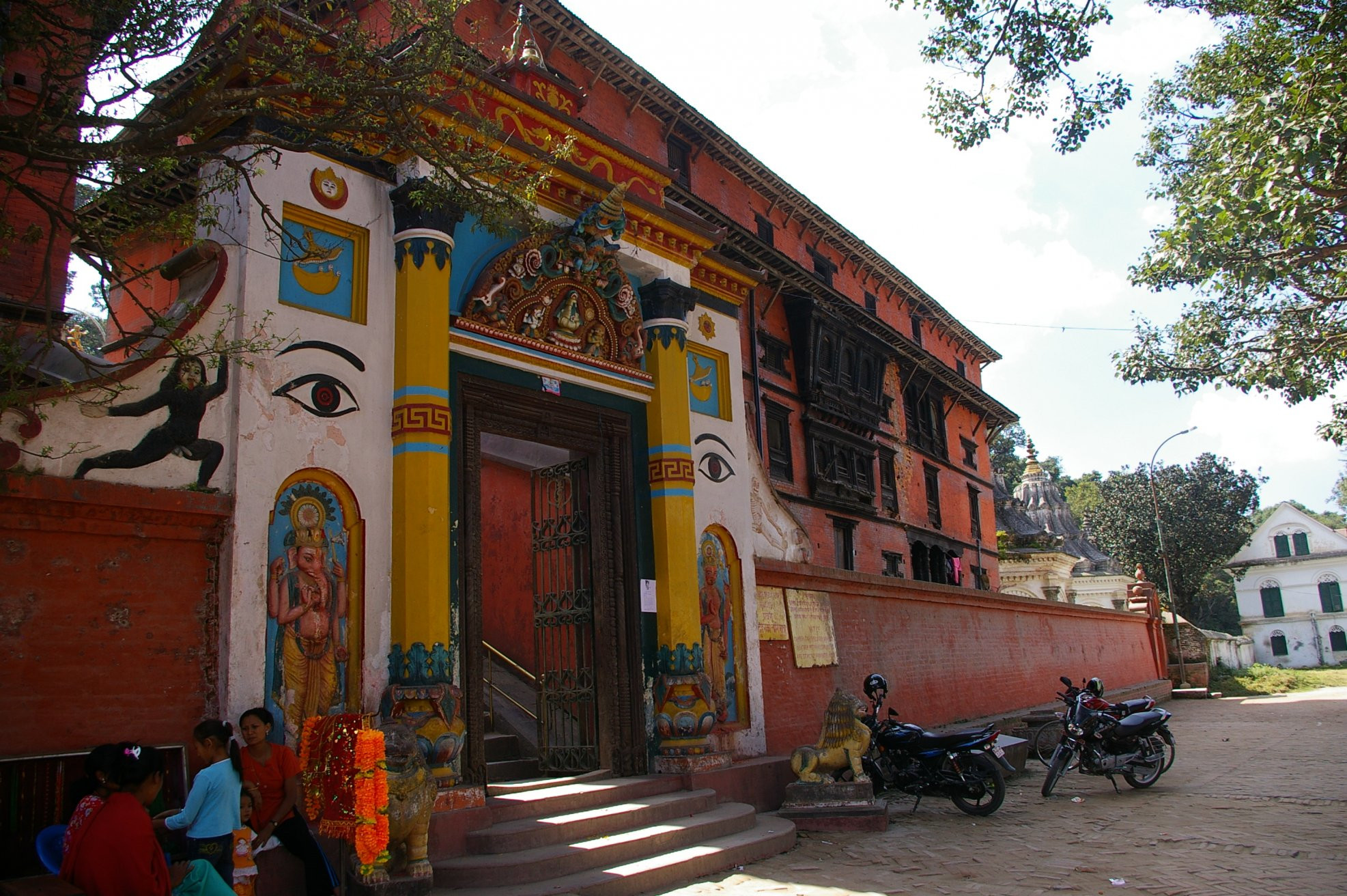 Вход в Pashupatinath – фотографии Непала