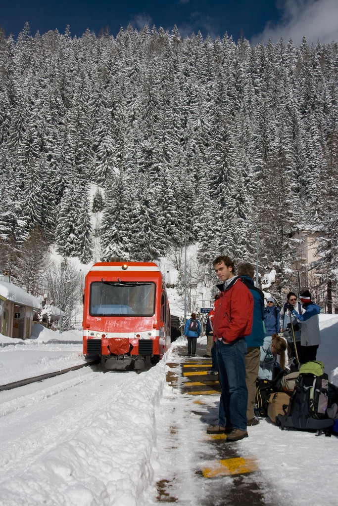 Люди в Валлорсине, Франция – фотографии Франции