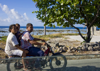 Местные жители - наурийцы – фотографии Науру