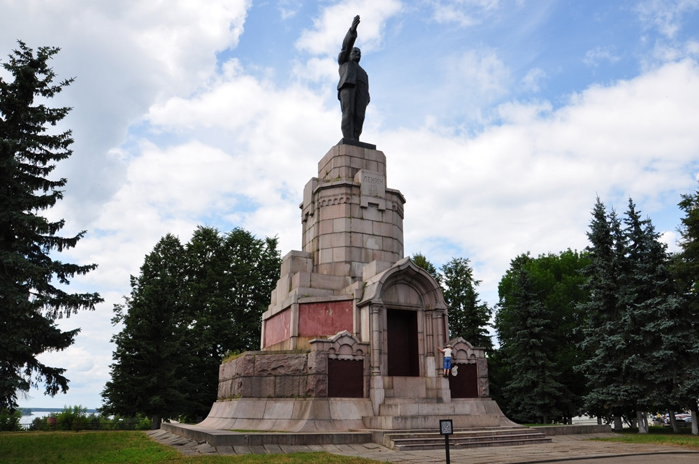 Памятник Ленину, город Кострома. Фото 1 – фотографии России