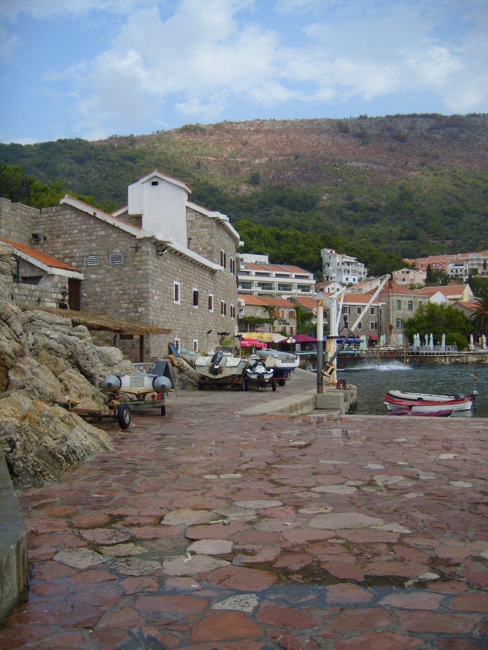 Набережная в Петровац, Черногория. Фото 18 – фотографии Черногории