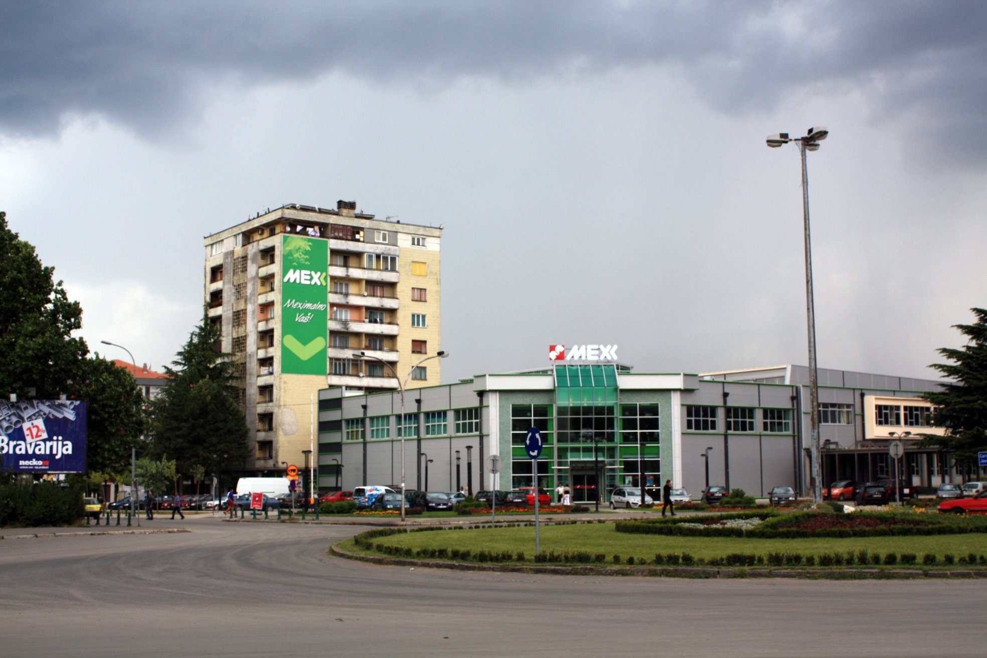 Улица в Никшич, Черногория – фотографии Черногории