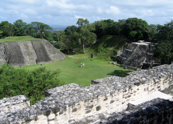 Шунантунич (Xunantunich) — памятник культуры майя – фотографии Белиза
