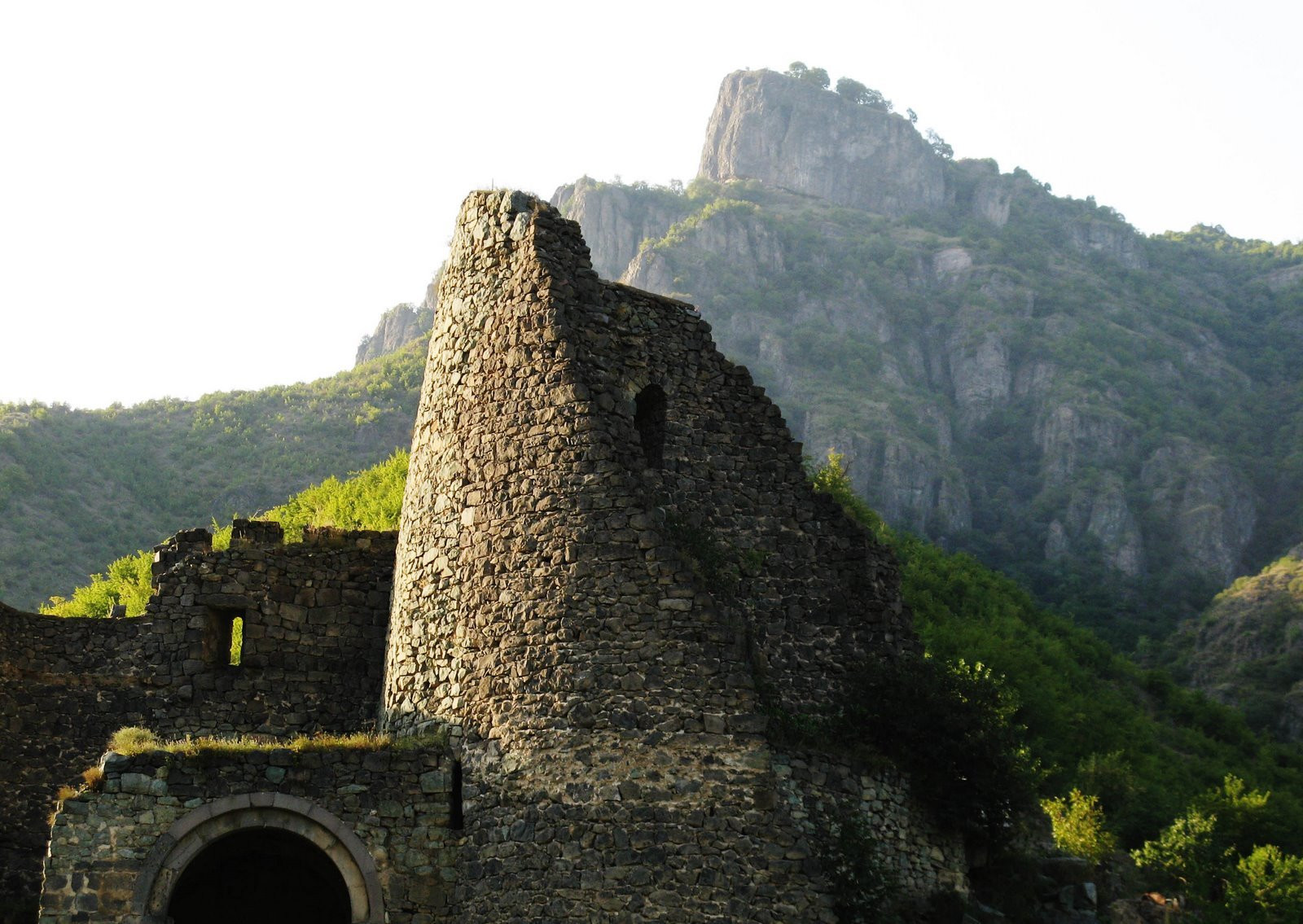 Монастырь Ахтала (Akhtala Monastery), Алаверди, Армения – фотографии Армении