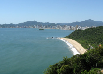 Море в Балнеариу-Камбориу, Бразилия – фотографии Бразилии