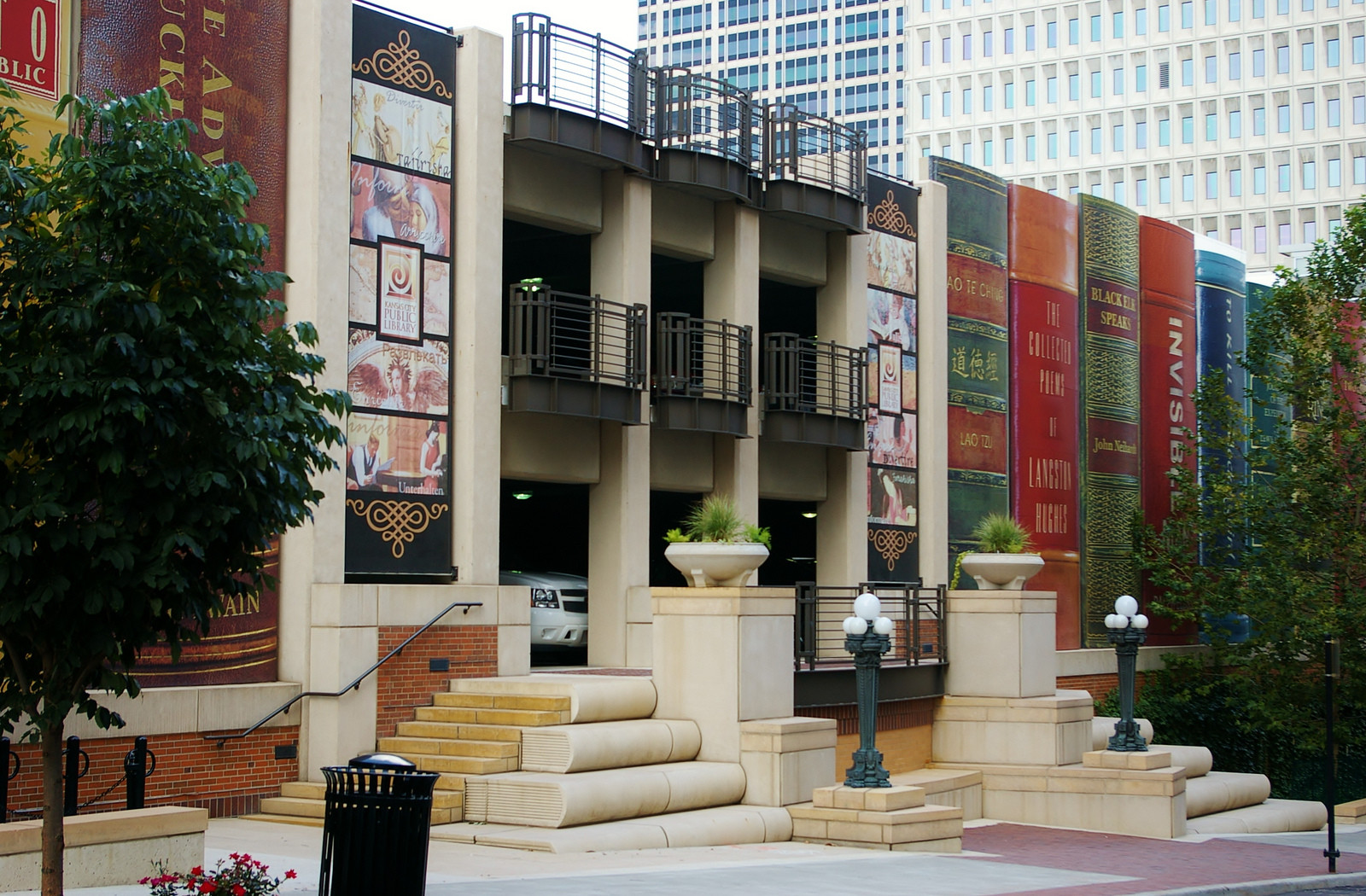 Самая красивая библиотека Канзас-Сити – фотографии США