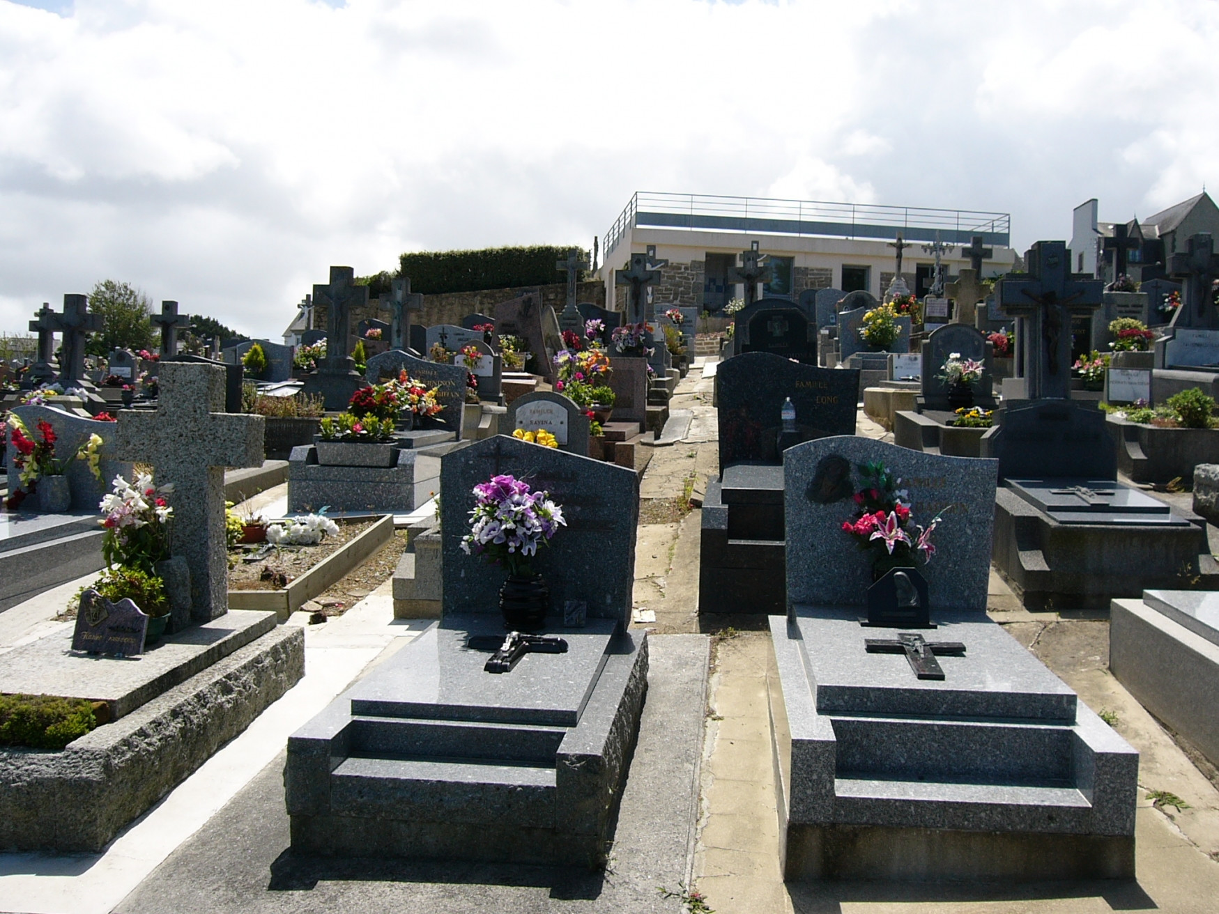 Кладбище в Дуарненезе, Франция – фотографии Франции