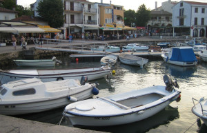 Причал в Малинске, Хорватия – фотографии Хорватии