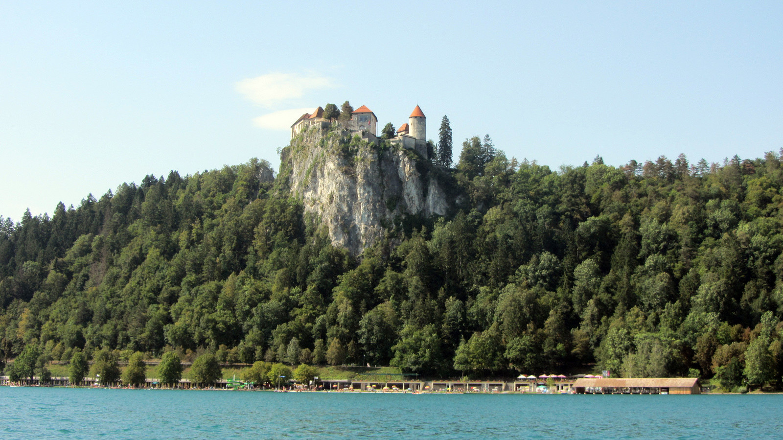 Бледский замок на берегу озера Блед – фотографии Словении