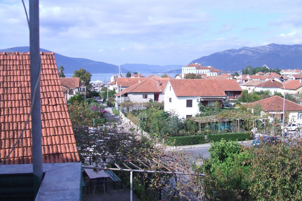 Дома в Тиват, Черногория – фотографии Черногории