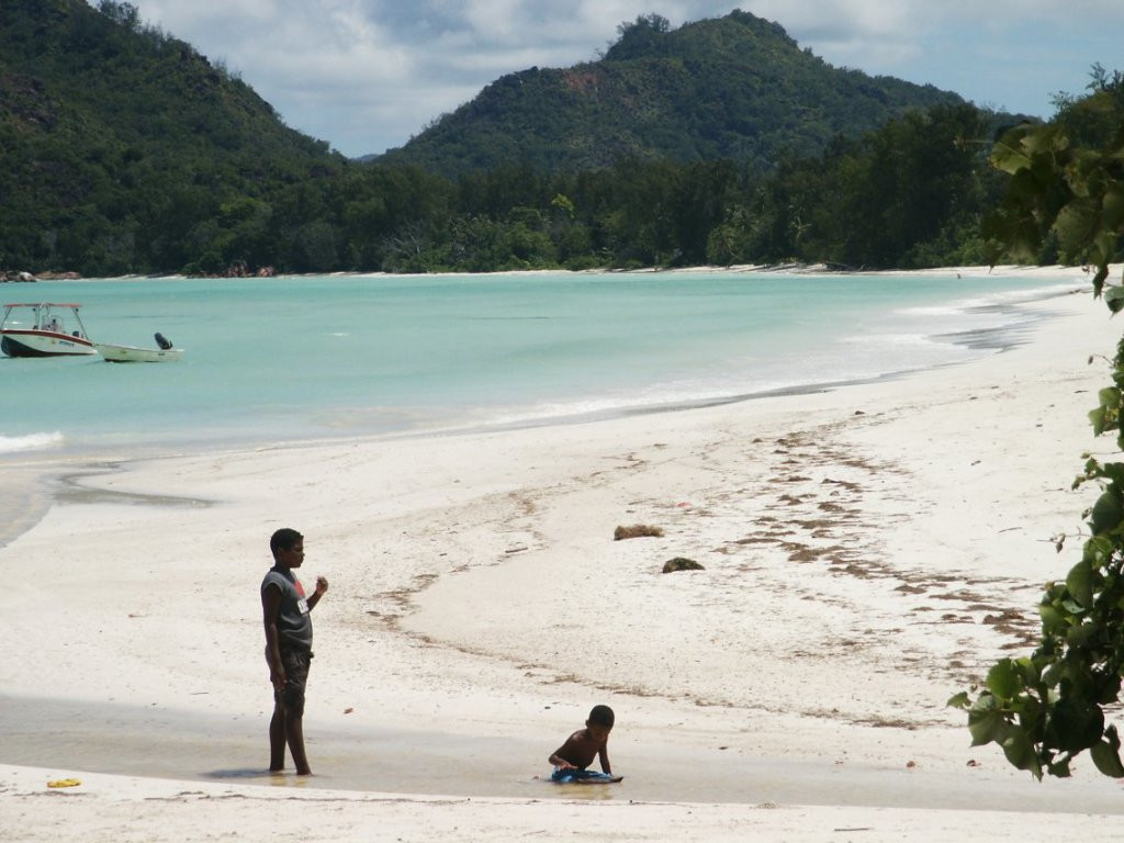 Дети на острове Праслин, Сейшелы – фотографии Сейшельских островов