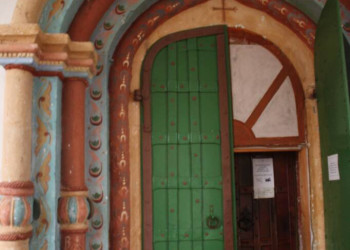 Вход в Храм в Кидекше, Россия – фотографии России