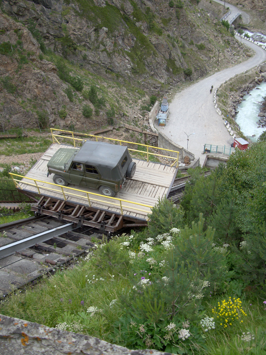 Старый подъёмник в ущелье Адыр-Су, Кабардино-Балкария, Россия – фотографии России