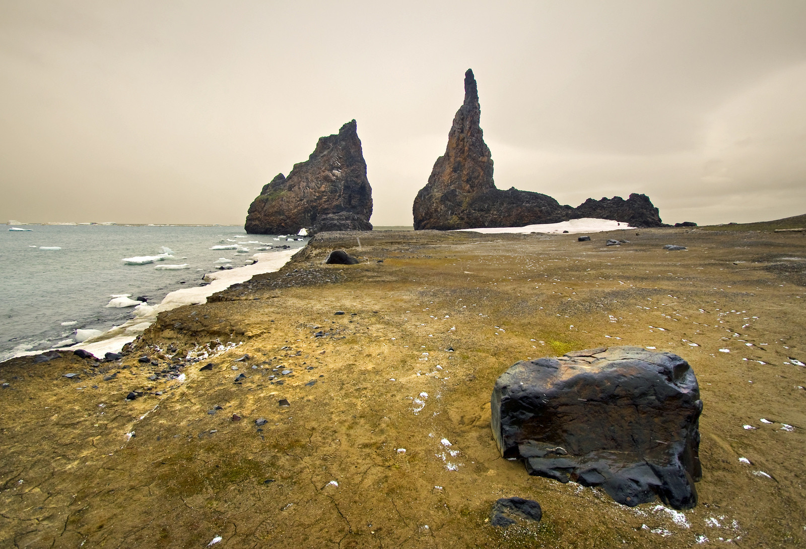 Галля — остров в архипелаге Земля Франца-Иосифа. Фото 1 – фотографии России