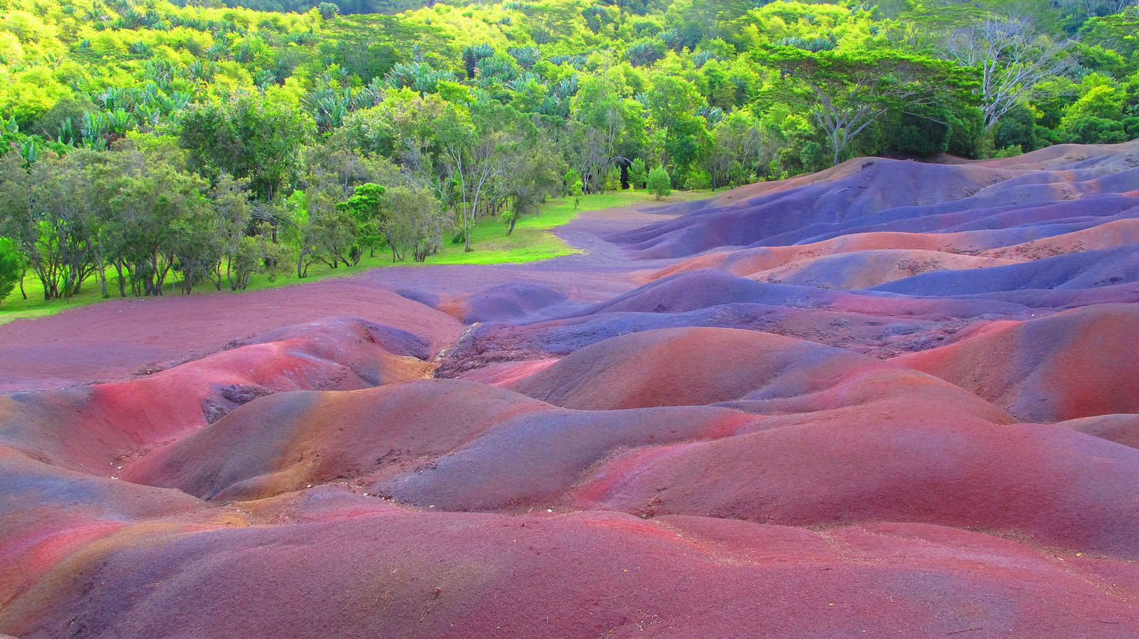 Уникальная природа парка Seven Coloured Earth – фотографии Маврикия