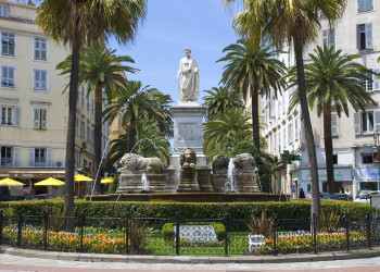 Фонтан в Аяччо, Фрото 3 – фотографии Франции