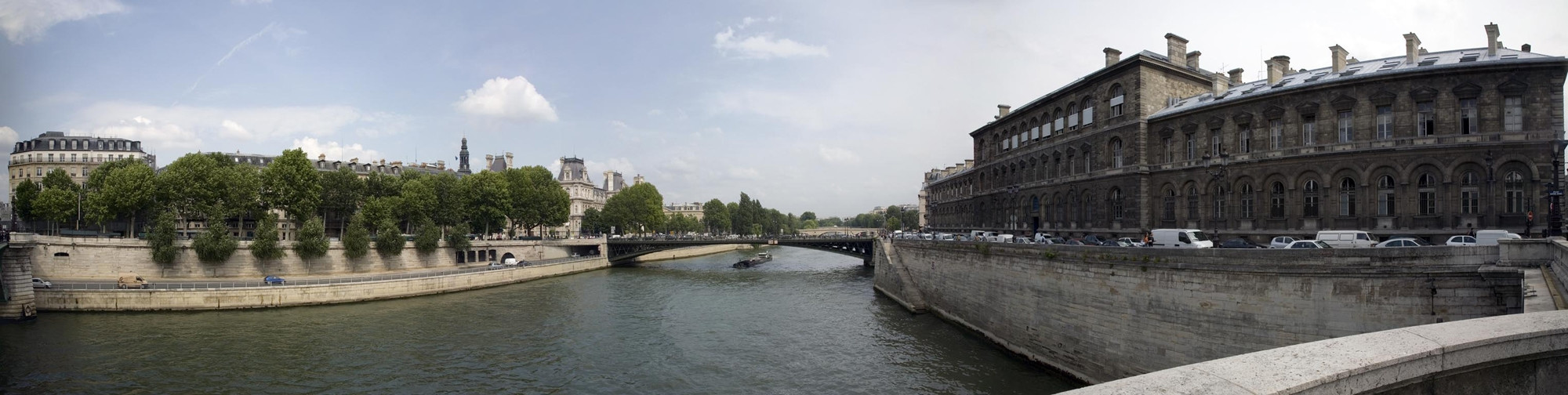 Набережная в Париже, Франция – фотографии Франции