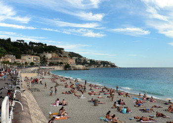 Пляж в Ницце, Франция. Фото 9 – фотографии Франции
