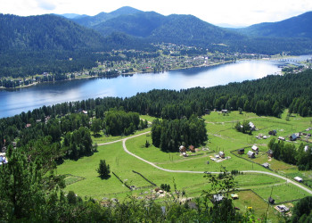 Телецкое озеро – самое большое и глубокое из озер Горного Алтая – фотографии России