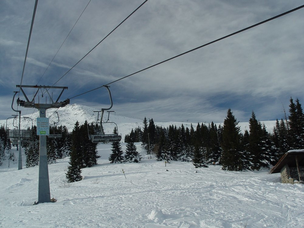 Подъемник Болгарского горнолыжного курорта Витоша, Болгария – фотографии Болгарии