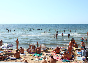 Пляж в Евпатории, Крым. Фото 1 – фотографии России