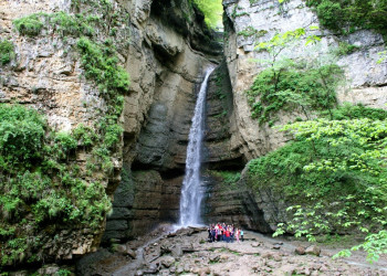 Адай-Су, или Девичья коса – водопад в Чегемском ущелье, Россия – фотографии России