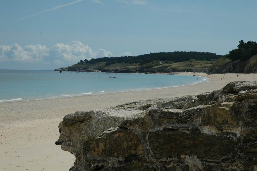 Пляж в Бель-Иль, Франция – фотографии Франции