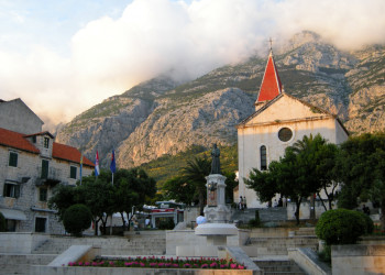 Памятник Макарска, Хорватия. Фото 1 – фотографии Хорватии