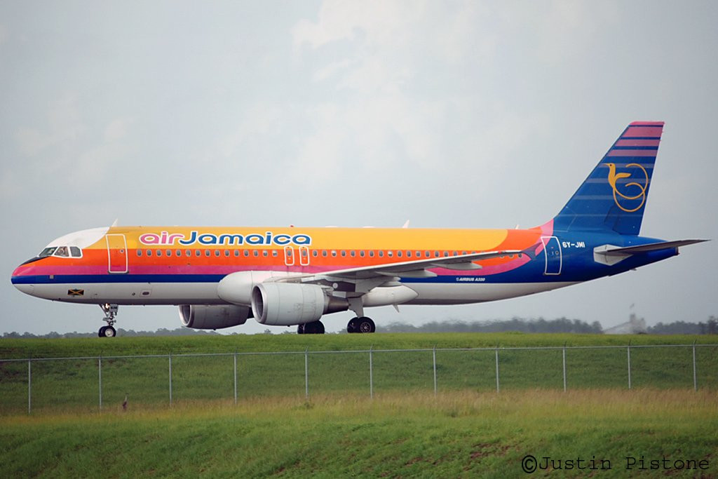 Самолет на Ямайке. Фото 5 – фотографии Ямайки